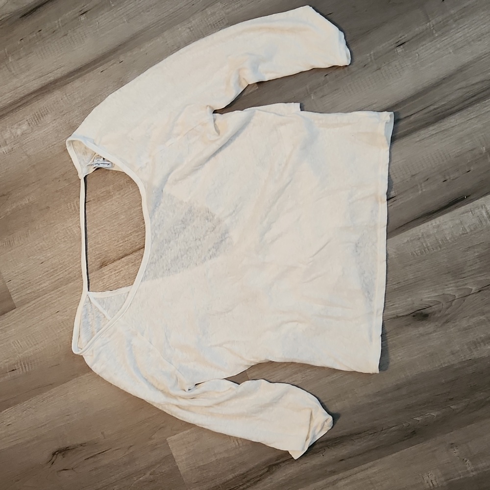 American Eagle shirt with open back